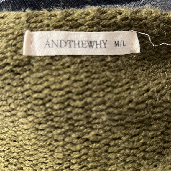 NWOT AND THE WHY / fringe sleeve sweater / M-L - Picture 3 of 4